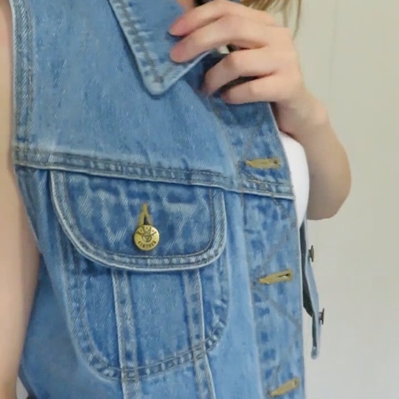 VINTAGE Denim 👖 Vest - Picture 5 of 9